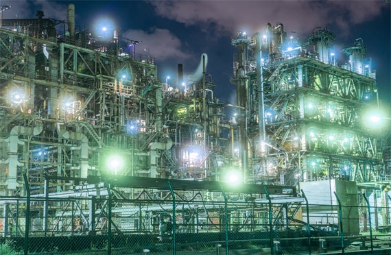 【新宿発】「東京ドイツ村」ウィンターイルミネーション&南房総いちご狩り!!話題の川崎工場夜景に、館山のフォトジェニックなスポットを巡る♪よくばり日帰りバスツアー3